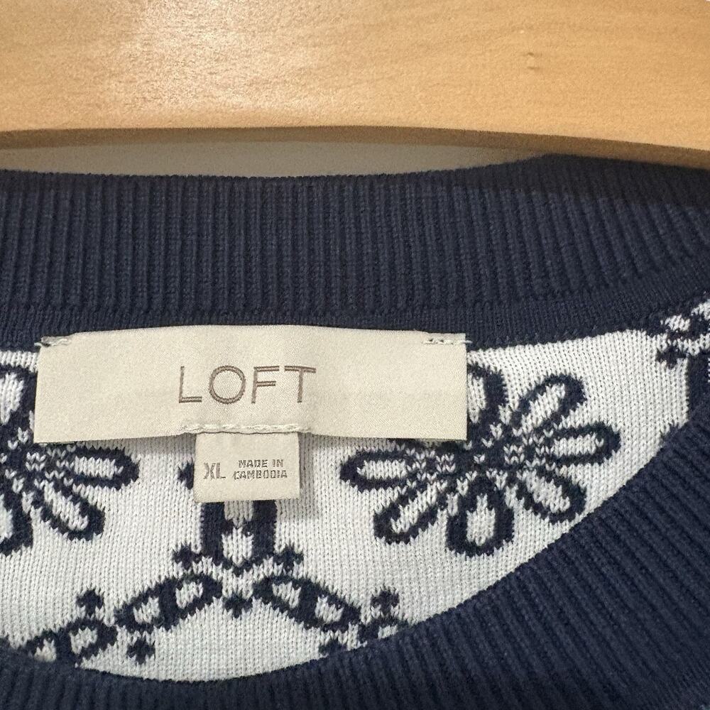 Ann Taylor LOFT | Sweater Floral Short Sleeve Navy White Preppy- Size XL - Picture 5 of 7